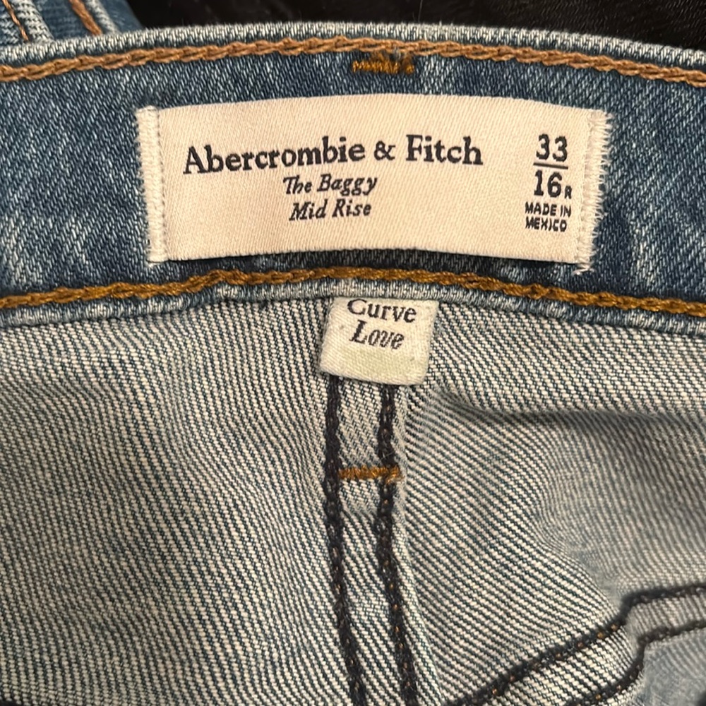 33 curve love The Baggy Mid Rise Jeans Abercrombie.